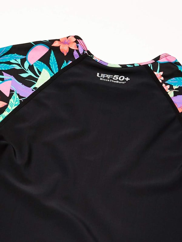 Speedo Girls UV Swim Shirt Short Sleeve Printed RashguardUv Swim Shirt Short Sleeve Printed Rashguard Multi Black