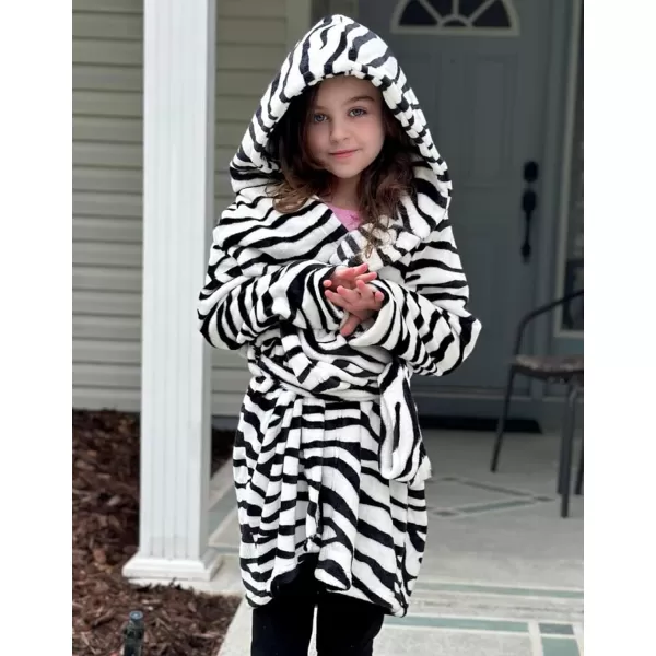 Arshiner Boys Girls Flannel Bathrobes Soft Fuzzy Hooded Robe Sleepwear with Belt for Kids