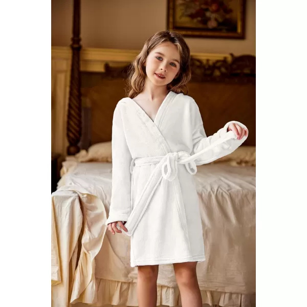 Arshiner Boys Girls Flannel Bathrobes Soft Fuzzy Hooded Robe Sleepwear with Belt for Kids