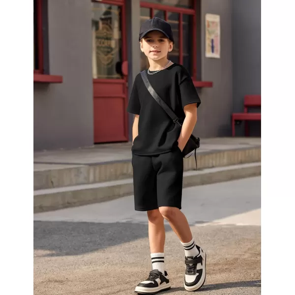 Arshiner Boys Drop Shoulder Tee &amp; Drawstring Waist Shorts with Chain Necklace Black Size 8
