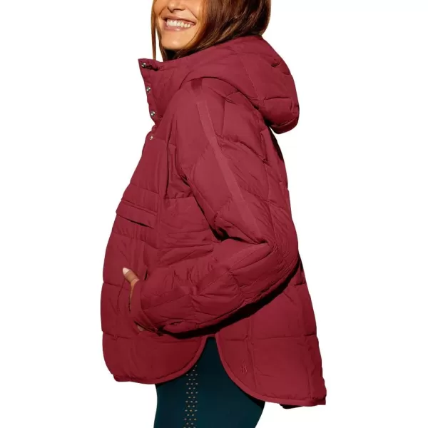 chouyatou Womens Quilted Pullover Puffer Jacket Packable Hooded Oversize Winter Coat TopsRed