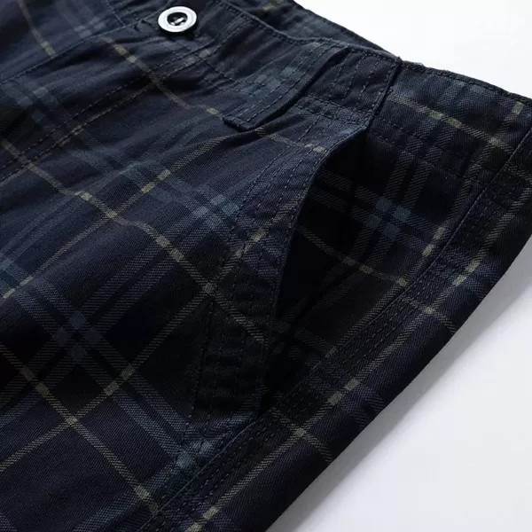 chouyatou Mens Active Normal Waist Loose MultiPocket Versatile Twill Cargo ShortsNavyplaid