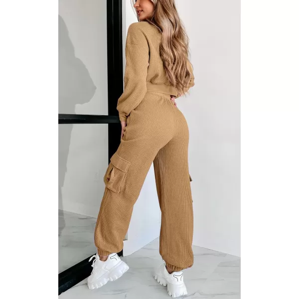 chouyatou Womens Fall 2 Piece Outfits Waffle Knit Sweatsuits Crop Sweatshirt Y2K Cargo Sweatpants SetsKhaki