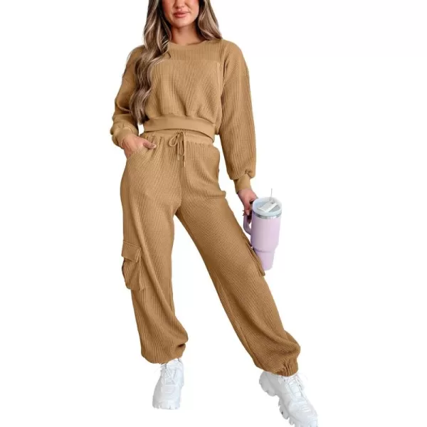 chouyatou Womens Fall 2 Piece Outfits Waffle Knit Sweatsuits Crop Sweatshirt Y2K Cargo Sweatpants SetsKhaki