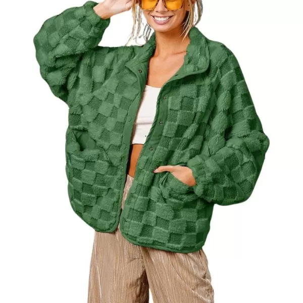 chouyatou Women Winter Casual Checkered Fleece Jacket Fuzzy Oversized Sherpa Jacket Shacket Faux Fur CoatGreen