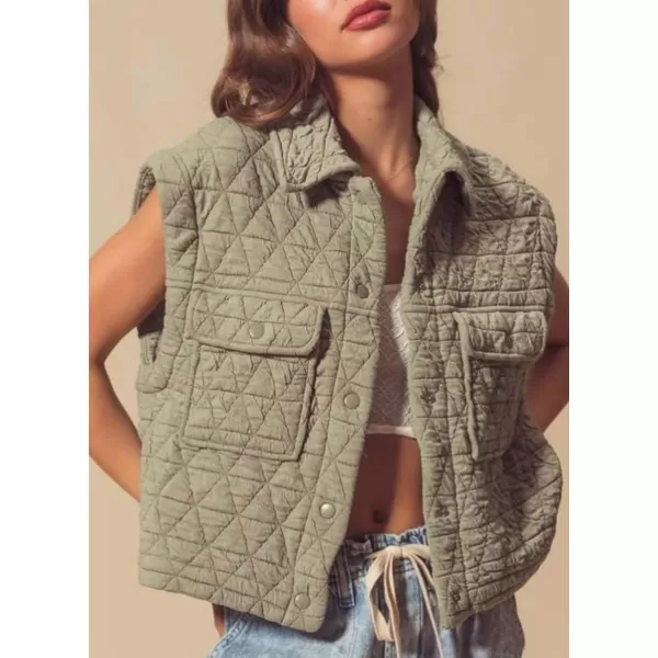chouyatou Womens Oversized Button Up Puffer Vest Jacket Quilted Lightweight Winter Padded Coat TopsGreen