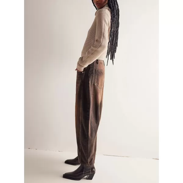 chouyatou Womens Boyfriend Wide Leg Denim Pants Y2K Baggy Mid Rise Casual Dressy Barrel Jeans with PocketsCaramel