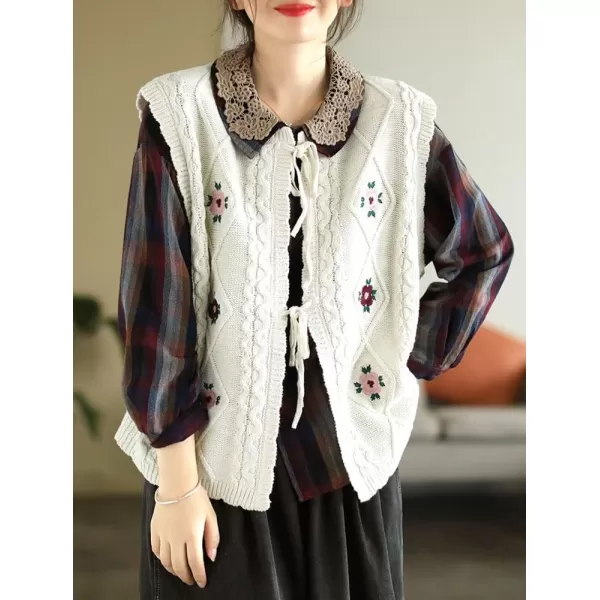 chouyatou Womens Vintage Flower Embroidered Lace Up Cable Knit Sleeveless Sweater VestWhite
