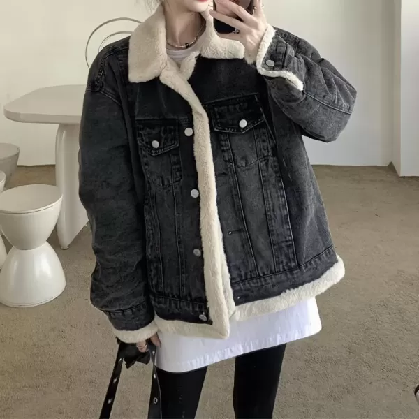 imagechouyatou Womens Reversible Warm Sherpa Notched Collar Jean Jacket Faux Fur Denim Coat Trucker JacketBlack