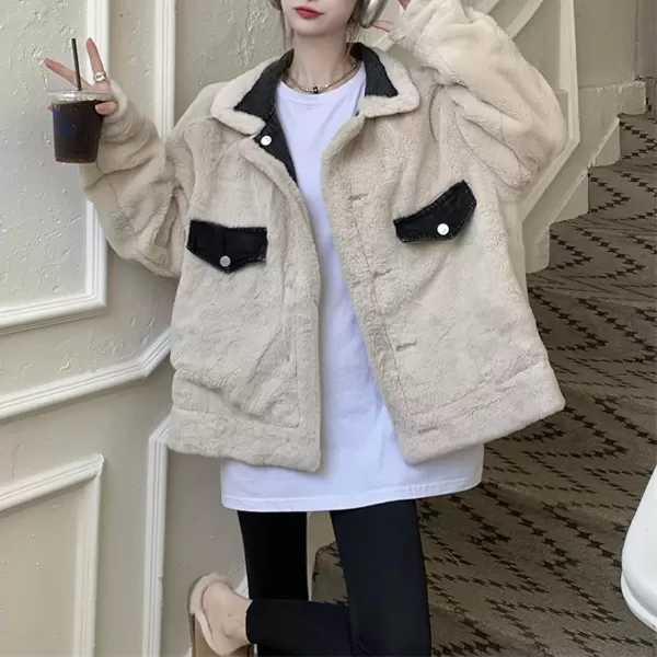imagechouyatou Womens Reversible Warm Sherpa Notched Collar Jean Jacket Faux Fur Denim Coat Trucker JacketBlack