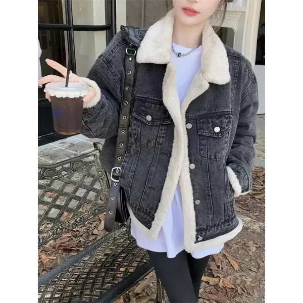 imagechouyatou Womens Reversible Warm Sherpa Notched Collar Jean Jacket Faux Fur Denim Coat Trucker JacketBlack
