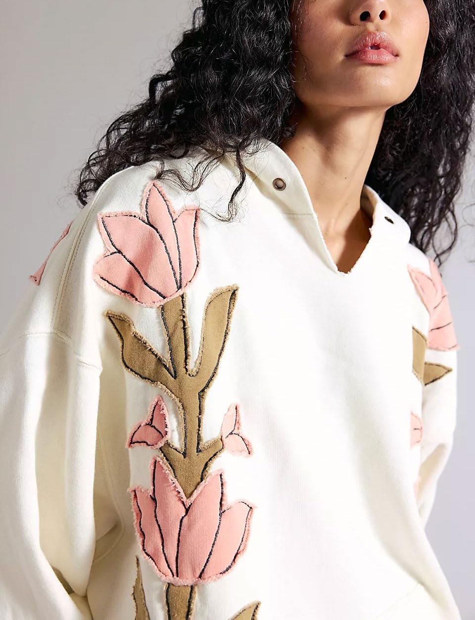 image:imagechouyatou Womens Y2k Floral Patchwork Pullover Hoodies Casual Oversized Sweatshirt Tops Contrast Color Hoodie JacketWhite