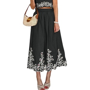 image:imagechouyatou Womens Retro Floral Embroidery ALine Skirt Back Elastic Waist Pleated Midi Long Skirt with PocketsBlack