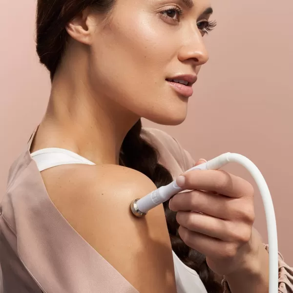 Trophy Skin Large Diamond Tip  Compatible with Any Trophy Skin Microdermabrasion Machine  ProfessionalQuality Home Spa Kit Accessory to Exfoliate and Rejuvenate Larger Body Parts with Real DiamondsBody Diamond Tip