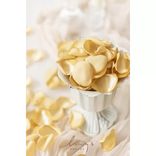 imageLings Moment 200pcs Rose Petals Silk Flower Petals for WeddingAisleFlower Girl BasketsTable Centerpiece DcoretcBlackGldgold