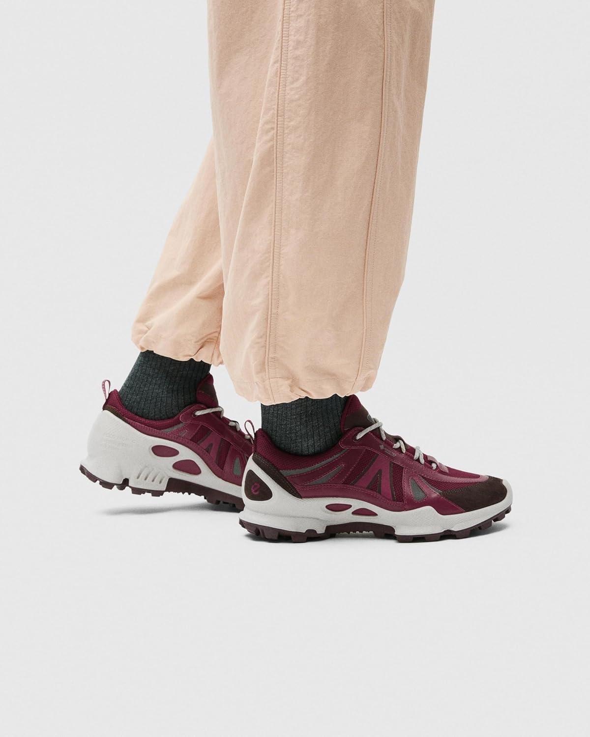 imageECCO Womens Biom CTrail Goretex WaterproofMochaDark RubyDark Ruby