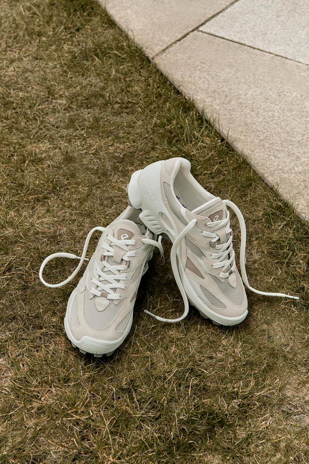 imageECCO Womens Biom CTrail NovaShadow White SuedeGravelWhite