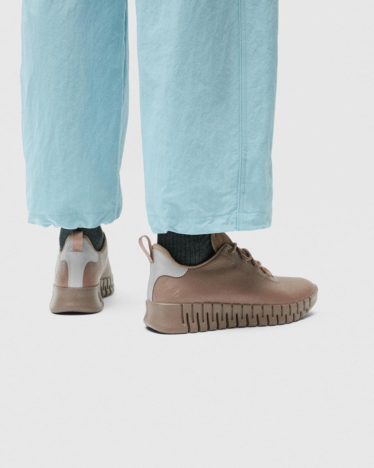 imageECCO Womens Gruuv Goretex Waterproof SneakerTaupe