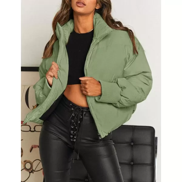 Flygo Women Cropped Puffer Jacket Winter Jackets Lightweight Zip Up Stand Collar Quilted Coats