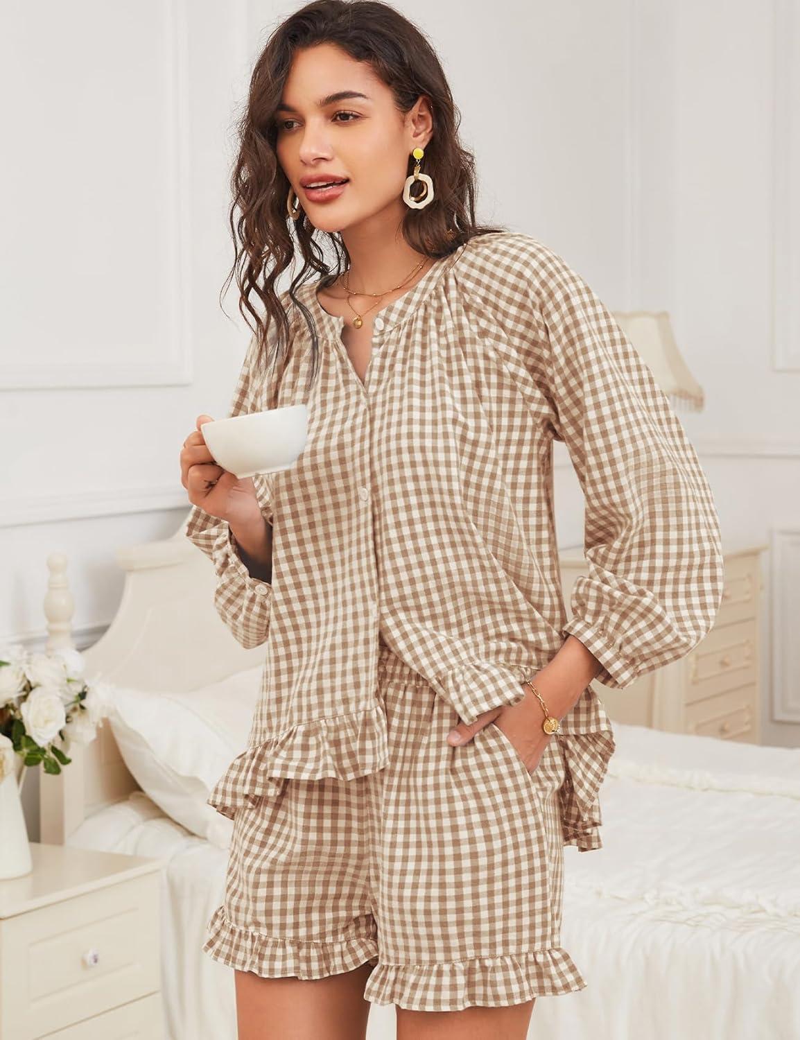 imageFlygo Women Gingham 2 Piece Pajama Sets Y2K Plaid Ruffle Short Sets Raglan Sleeve Shirt Lounge Shorts Sleepwear with PocketsBrown