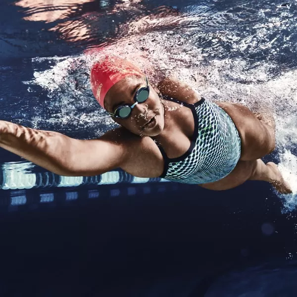 Speedo UnisexChild Swim Goggles Vanquisher 20 JuniorNew Smoke