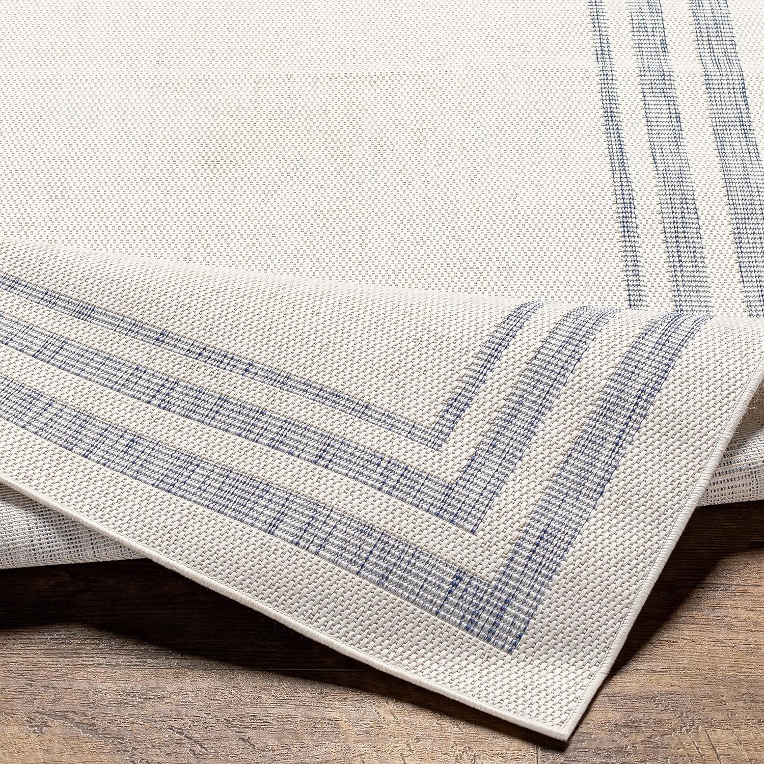 Artistic Weavers Sawyer Cottage Border Outdoor Area Rug 53 x 7 CreamBlueArtistic Weavers Sawyer Cottage Border Outdoor Area Rug 53 x 7 CreamBlue