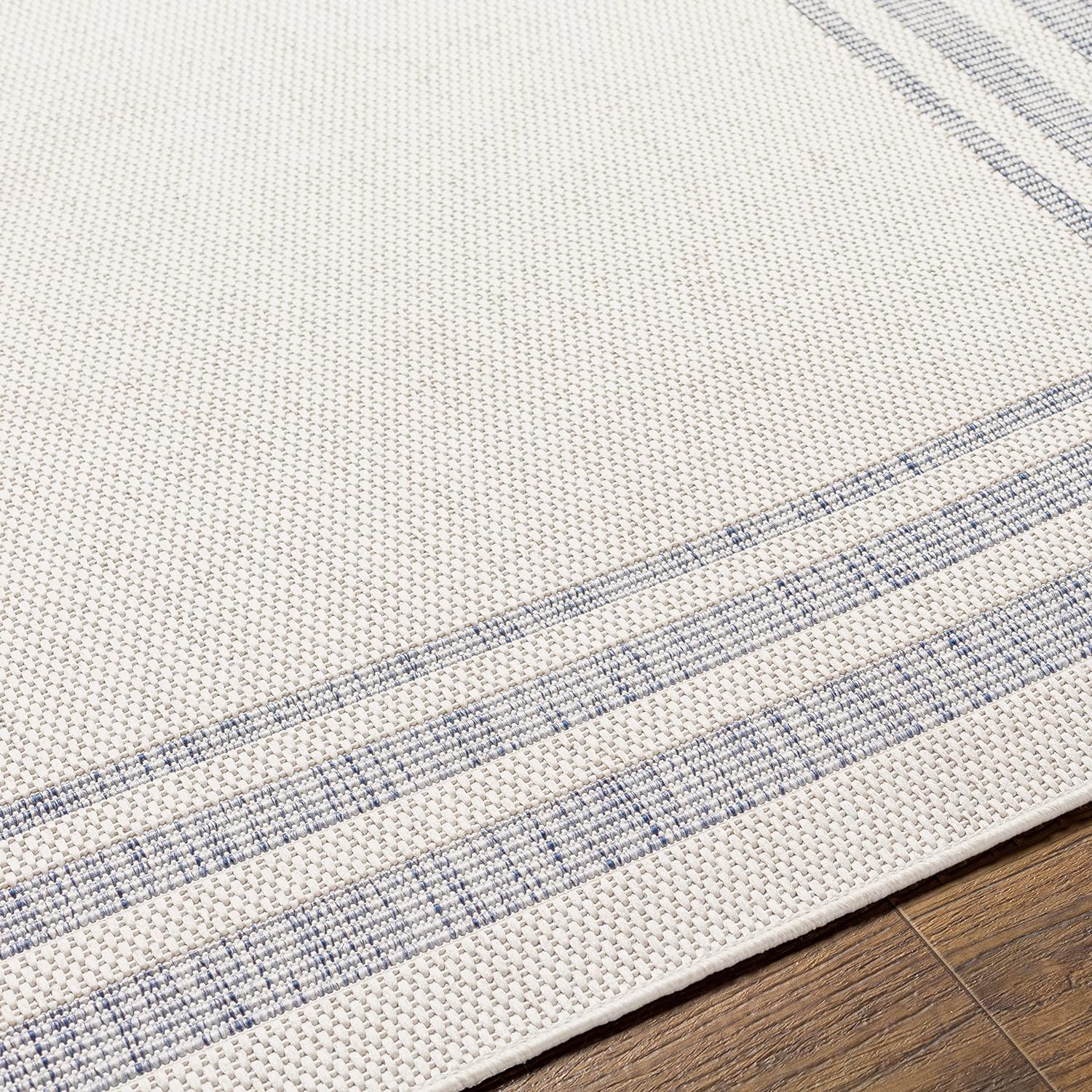 Artistic Weavers Sawyer Cottage Border Outdoor Area Rug 53 x 7 CreamBlueArtistic Weavers Sawyer Cottage Border Outdoor Area Rug 53 x 7 CreamBlue