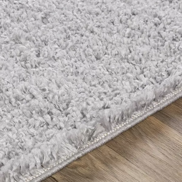 Artistic Weavers Kiana Area Rug 5 ft 3 in x 7 ft 3 in WhiteGrey 5 ft 3 in x 7 ft 3 in