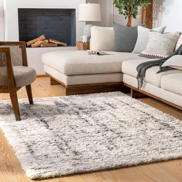 Artistic Weavers Clairton Modern Shag Area Rug 53 x 7 BeigeArtistic Weavers Clairton Modern Shag Area Rug 53 x 7 Beige