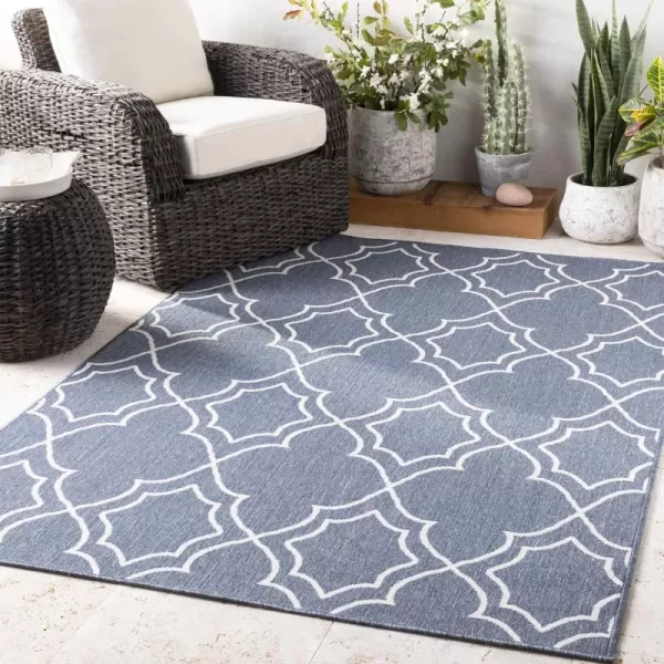 Artistic Weavers Georgia Trellis Outdoor Area Rug 810 Round GreyArtistic Weavers Georgia Trellis Outdoor Area Rug 810 Round Grey