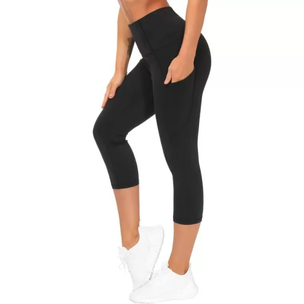 Capris Black