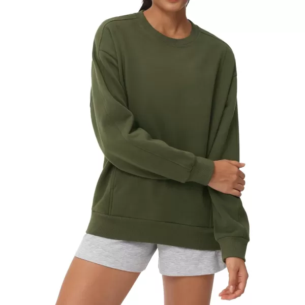 THE GYM PEOPLE Womens Loose Fit Sweatshirt Long Sleeve Crewneck Cotton Boxy Fall Workout Pullover Tops with PocketsBean Brown