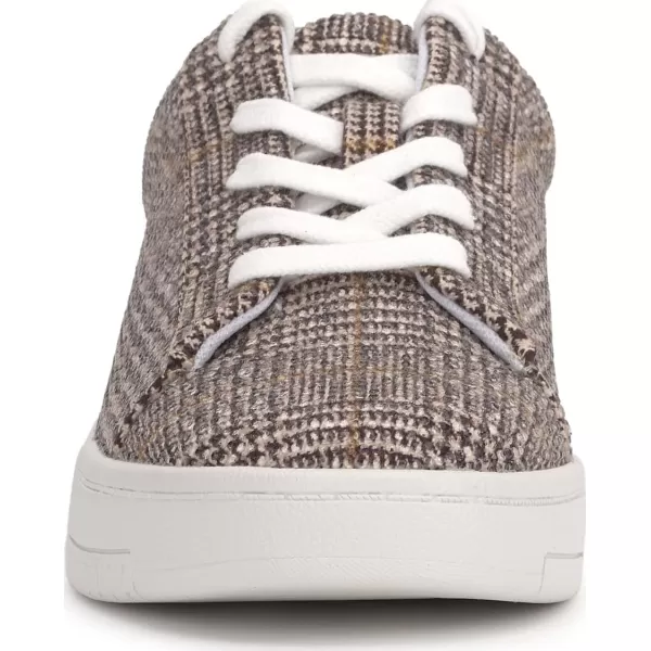 Jessica Simpson Women's Silesta Rhinestone Low Top Causal Fashion Sneakers