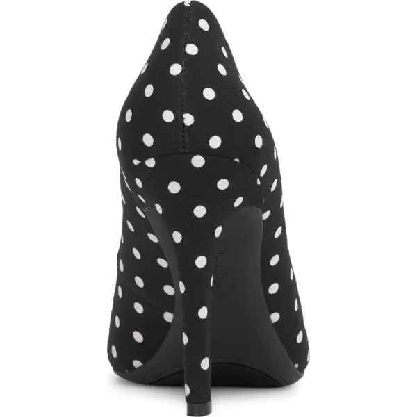 Jessica Simpson Womens Calie PumpBlackWhite