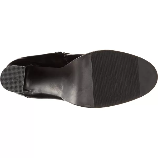 Ellie womens Chacha