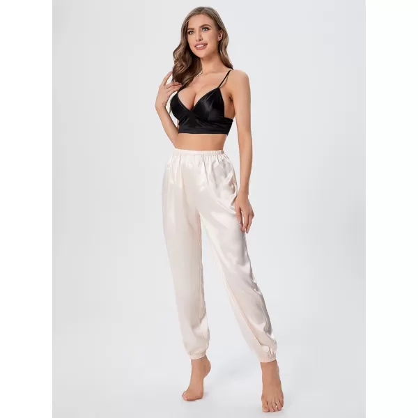WDIRARA Women's 2 Piece Contrast Binding Heart Print Cami Top and Shorts Satin Pj Set