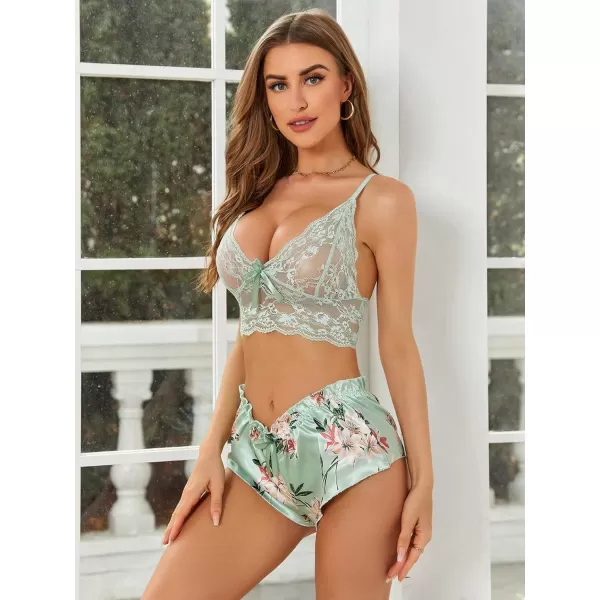WDIRARA Women's 2Pcs Floral Lace Cami Top with Shorts Sleepwear Pajama Set