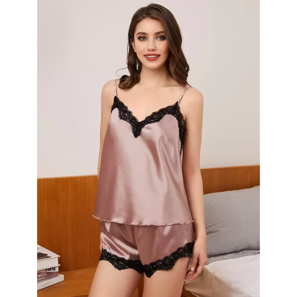 WDIRARA Women's 2Pcs Floral Lace Cami Top with Shorts Sleepwear Pajama Set