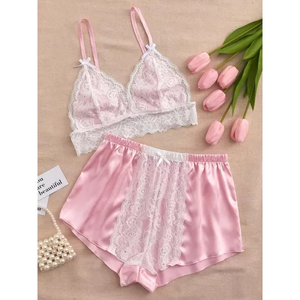WDIRARA Women's 2Pcs Floral Lace Cami Top with Shorts Sleepwear Pajama Set