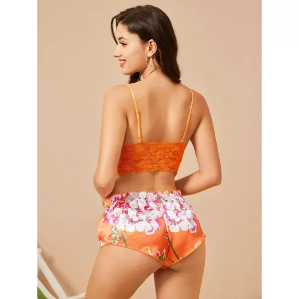 WDIRARA Women's 2Pcs Floral Lace Cami Top with Shorts Sleepwear Pajama Set