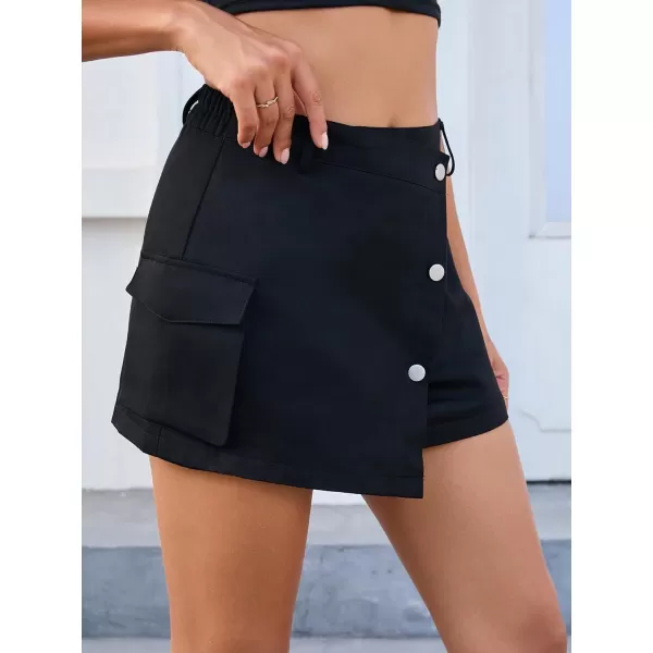 WDIRARA Women's Cargo Skirt Utility Asymmetrical Slit High Waist Wrap Mini Skirt with Buckle Black Plaid XS