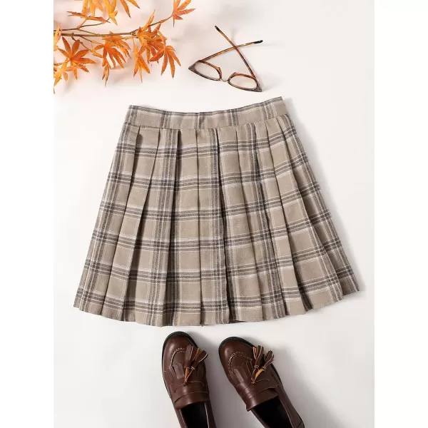 WDIRARA Women's Casual Plaid High Waist Pleated A-Line Uniform Mini Skirt