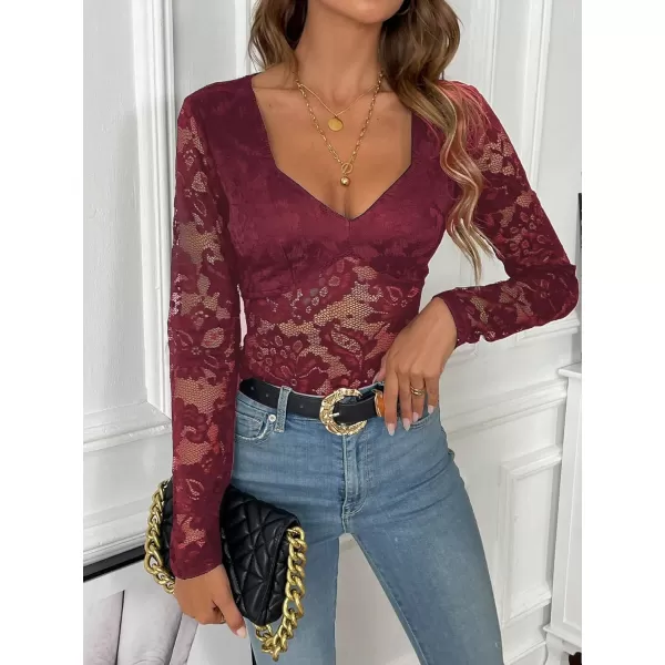 WDIRARA Women's Deep V Neck Sheer Lace Long Sleeve Scallop Trim Fitted Top Bodysuit