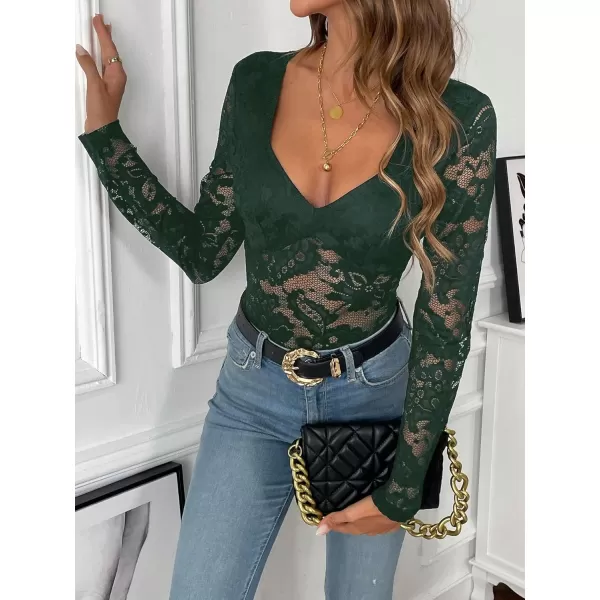 WDIRARA Women's Deep V Neck Sheer Lace Long Sleeve Scallop Trim Fitted Top Bodysuit