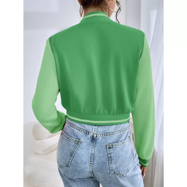 WDIRARA Women's Letter Print Crop Baseball Jacket Bomber Long Sleeve Colorblock Varsity Outerwear