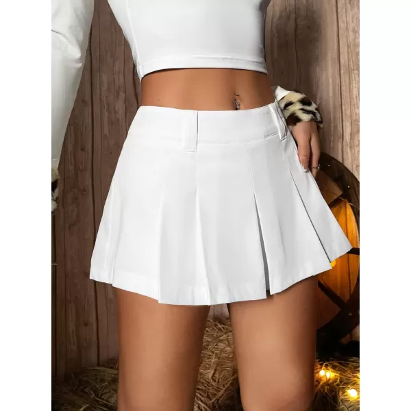 WDIRARA Women's Low Waist Pleated Stretch Tennis Skater Mini Skirt with Belt