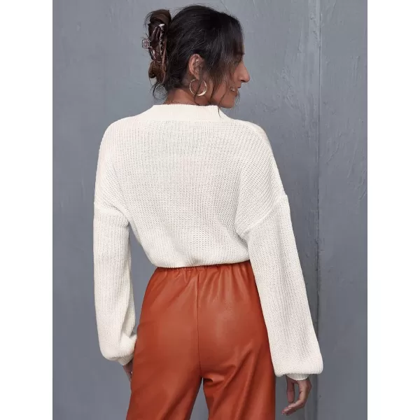 WDIRARA Women's Mock Neck Long Sleeve Crop Sweater Casual Rib Knit Top