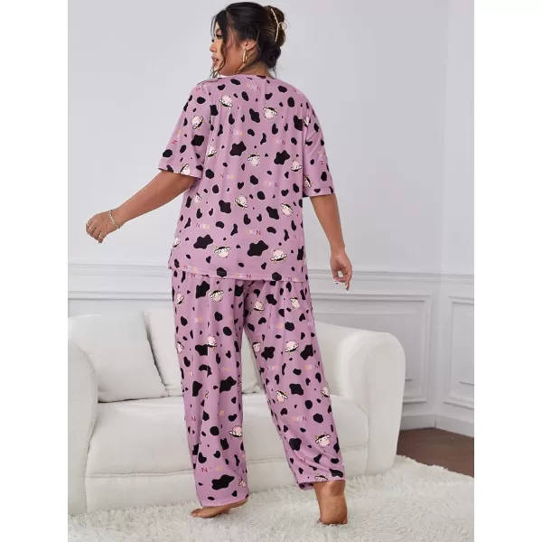WDIRARA Women's Plus Size 2 Piece Sleepwear Cow Print Short Sleeve Top and Pants Pj Set