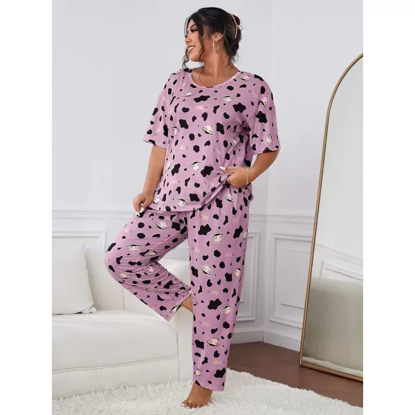 WDIRARA Women's Plus Size 2 Piece Sleepwear Cow Print Short Sleeve Top and Pants Pj Set