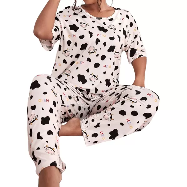 WDIRARA Women's Plus Size 2 Piece Sleepwear Cow Print Short Sleeve Top and Pants Pj Set